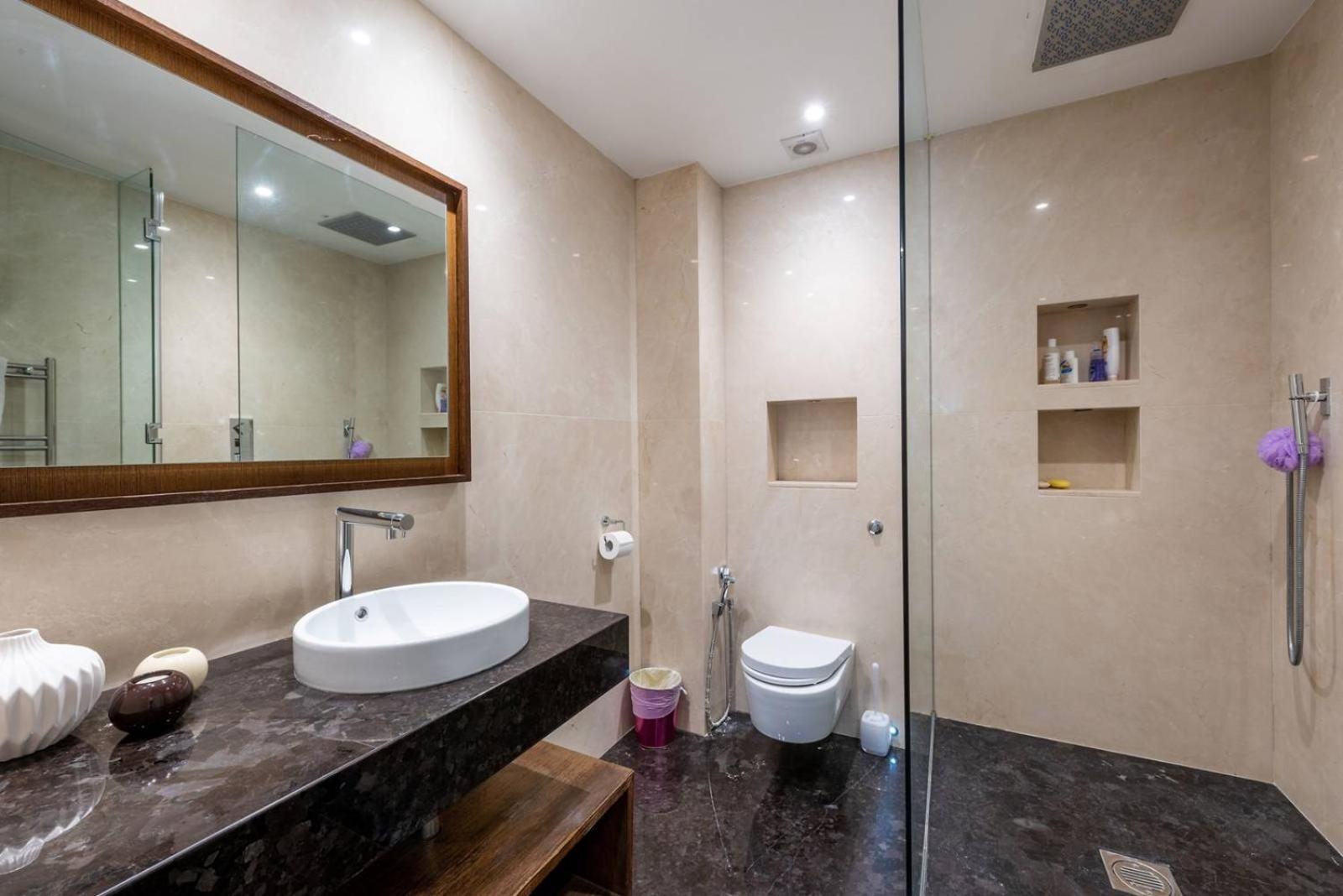 Super Luxury Stylish Large Mayfair 2500sqft London